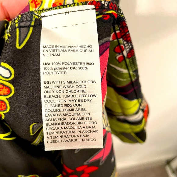 Botanical Print Sarong from Chicos - Picture 7 of 9